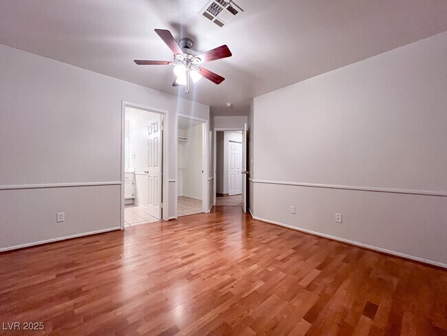 Building Photo - 5532 Great Divide St