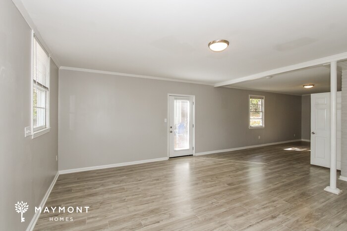 Building Photo - 911 Airport Blvd