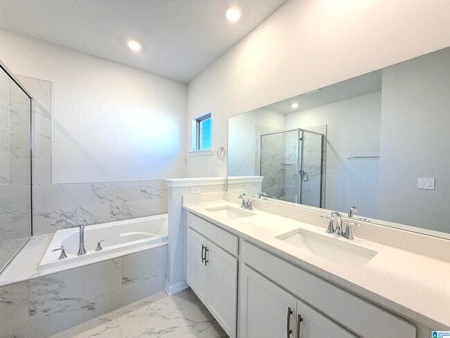 Building Photo - 214 Stockyard Cir