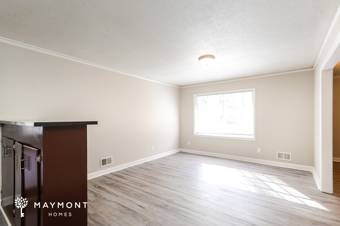 Building Photo - 116 Coolstream Dr