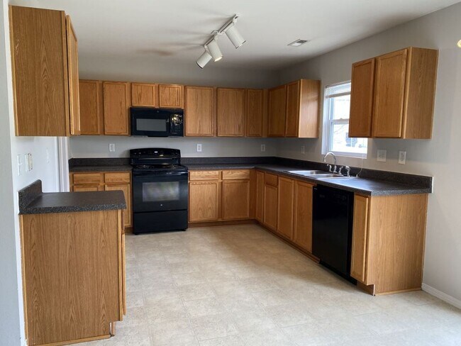 Building Photo - COMING SOON - OCCUPIED