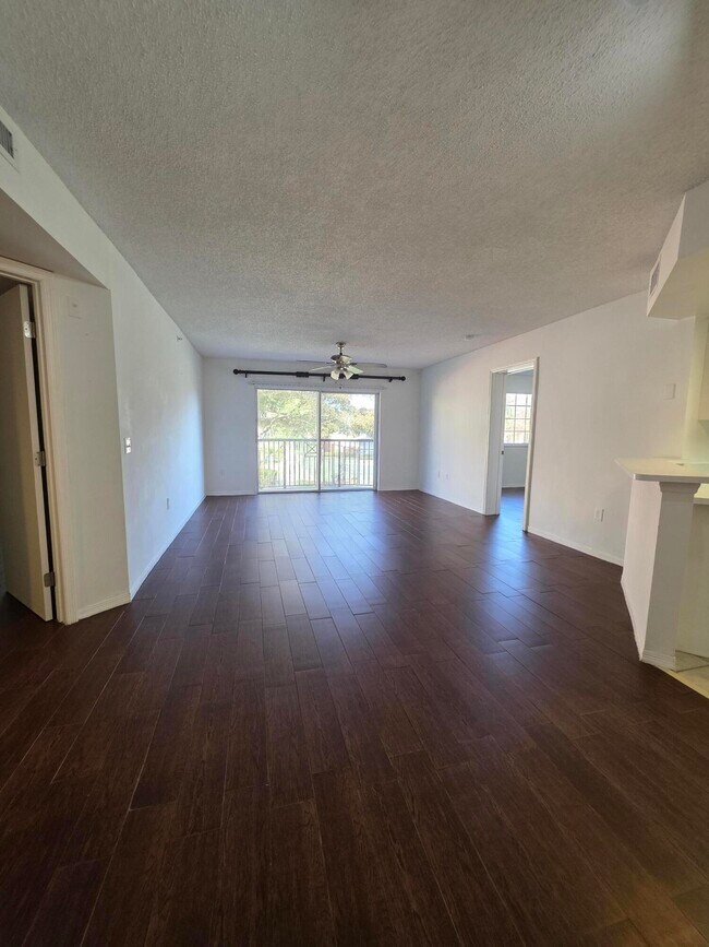 Building Photo - 4175 N Haverhill Rd