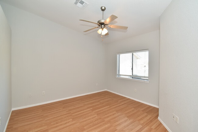 Building Photo - 9157 E 31st Ln