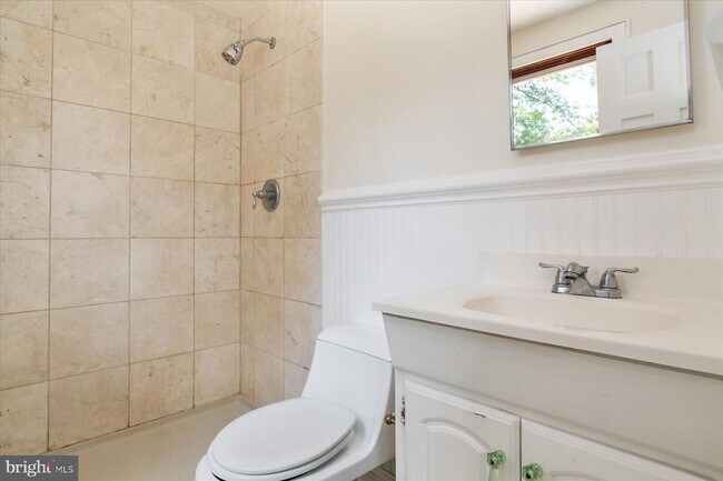 Primary Photo - 109 Lake View Drive