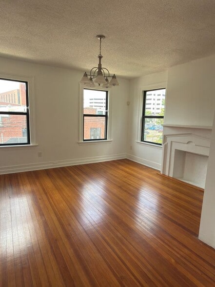 Building Photo - 72 Cedar St