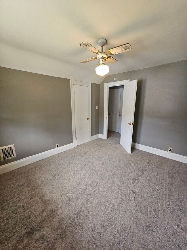 Building Photo - Freshly Updated 3 Bedroom Home in Slavic Village