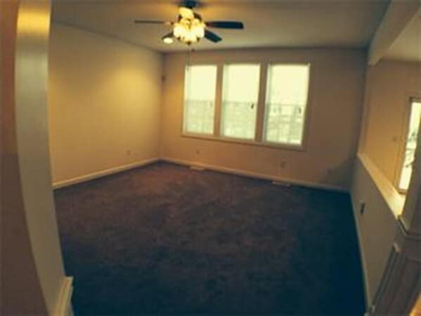 Building Photo - 52 Tulip Cir