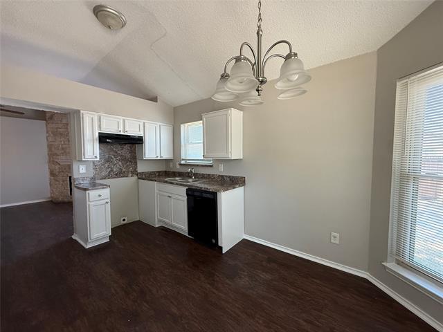 Building Photo - 10206 Shayna Dr