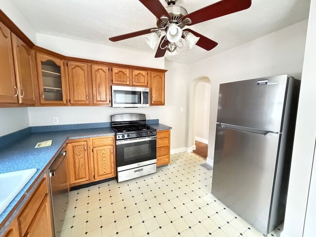 Building Photo - Wonderful 3 Bed and 1 Bath!