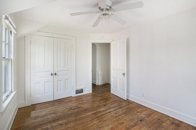 Front Bedroom 2 - 620 McCourtie St