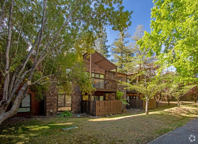 Building Photo - 1-82 Pearce Mitchell Pl