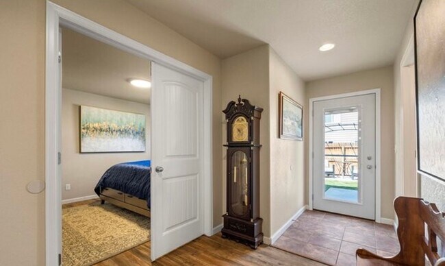 Building Photo - Beautiful 4 Bedroom in Loveland