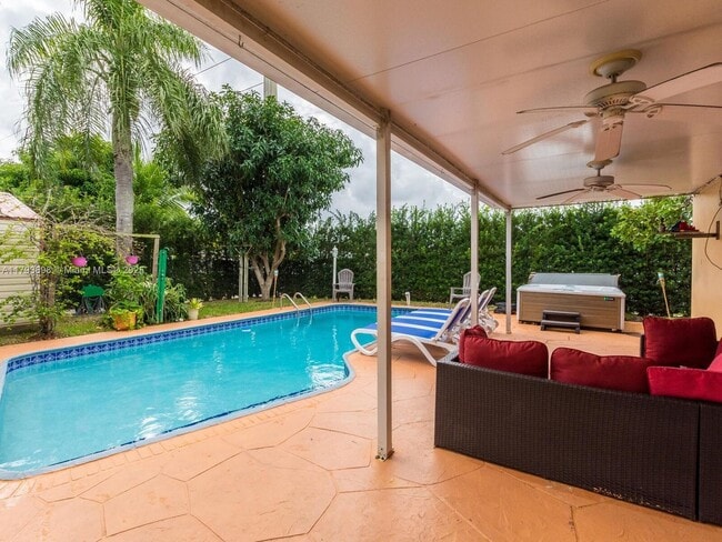 Building Photo - 5524 Garfield St