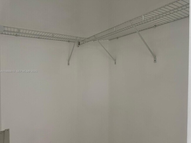 Building Photo - 1490 NE 33rd Ave