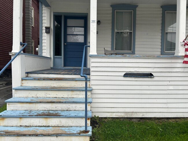 Building Photo - 112 S Melcher St