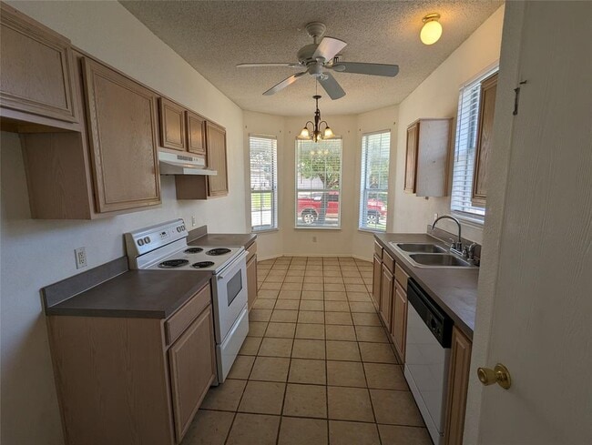 Building Photo - 6367 Stonewater Bend Trail