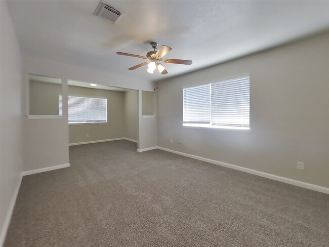 Building Photo - 15802 Echo Canyon Dr