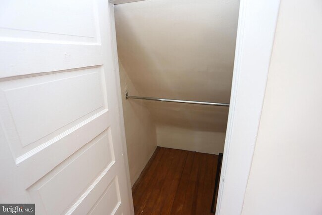 Building Photo - 730 St Johns Rd