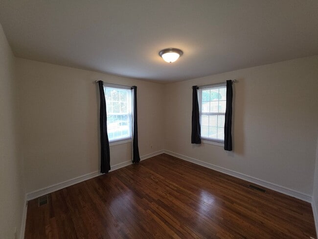 Building Photo - 356 Melbourne Ct