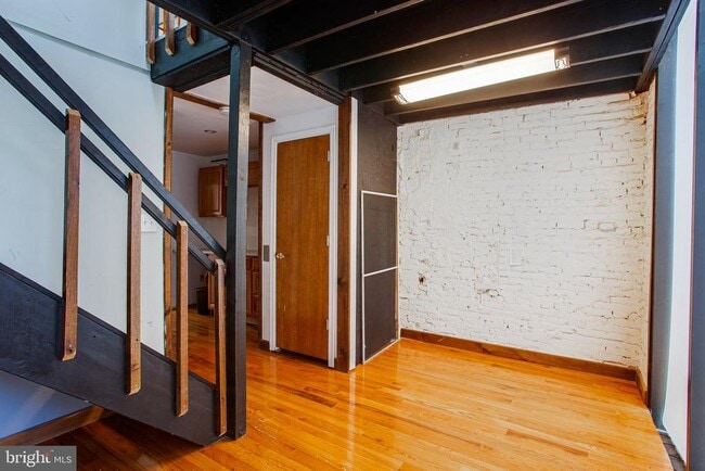 Building Photo - 733 N 24th St