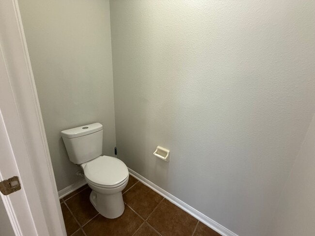 Building Photo - 944 Lost Grove Cir