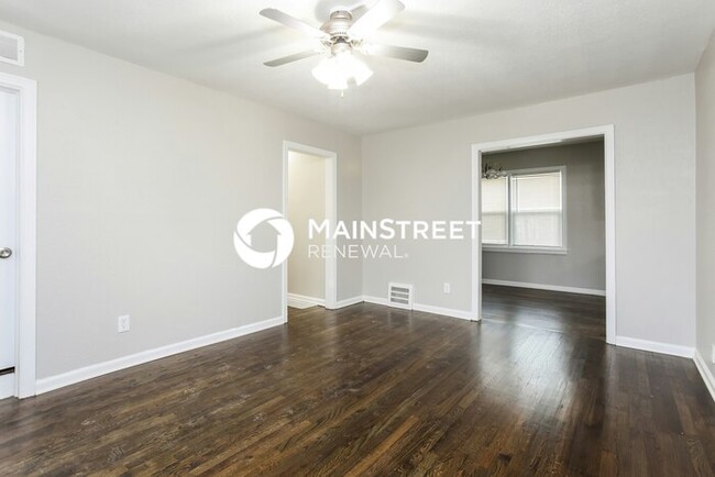 Building Photo - 3916 Circle Dr