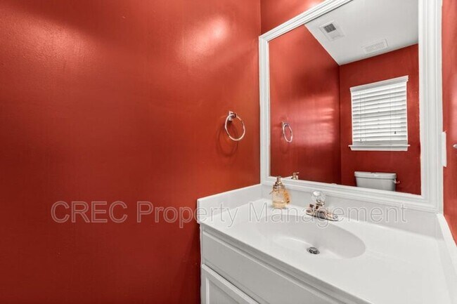 Building Photo - 2451 Scholar Ln