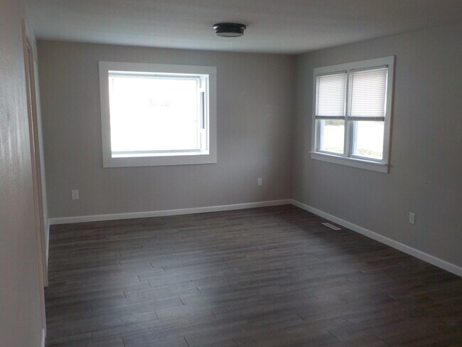 Building Photo - 115 N Jefferson St