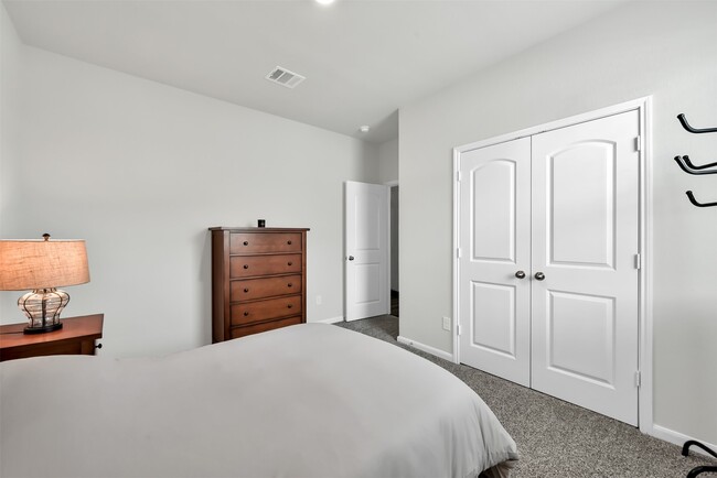 Building Photo - 14243 Volcano Perch Dr