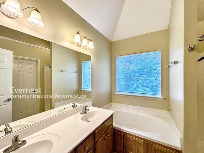Building Photo - 7136 Arbor Leaf Ln