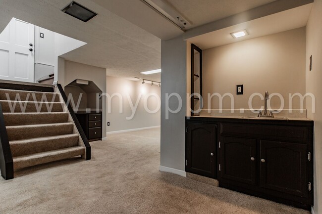 Building Photo - Completely Remodeled! 3 Bedroom / 3 Bathro...