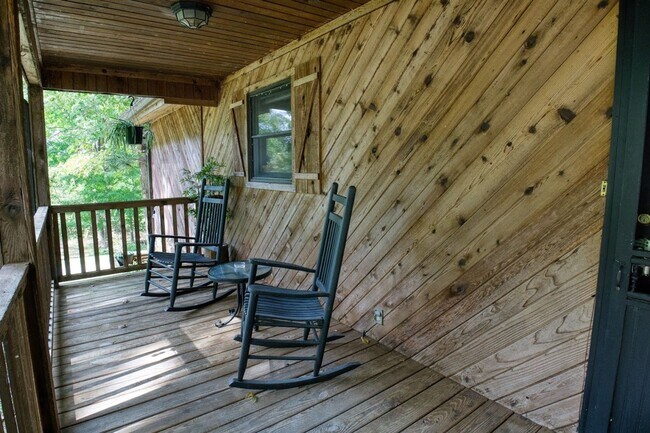 Building Photo - Monthly Waterfront Cabin with Slip