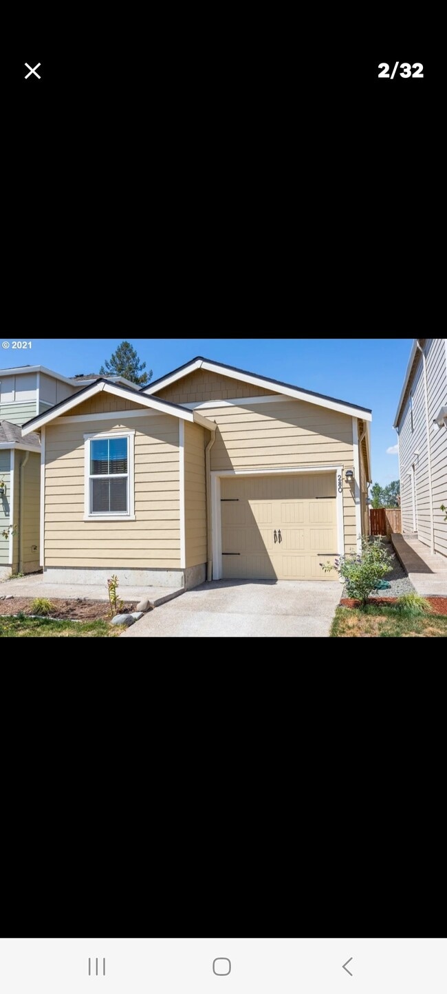 Building Photo - 280 Forest Ln