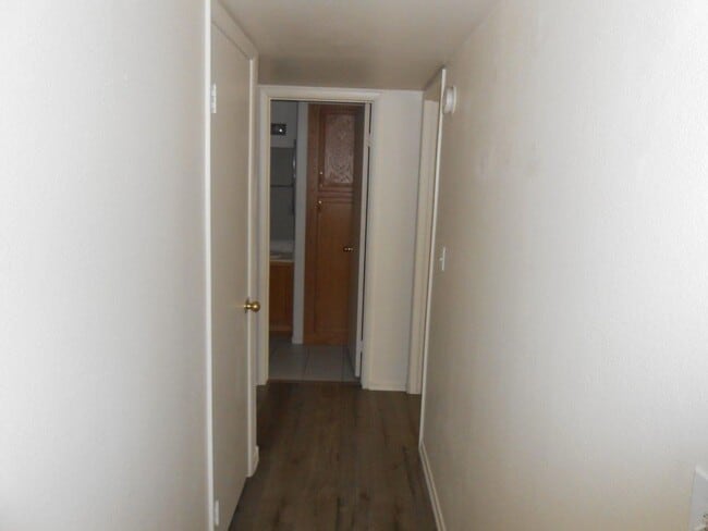 Building Photo - Spacious 2 Bedroom Condo in Gated Community near Eastern/Tropicana