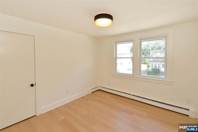 Building Photo - 244 Van Winkle Ave