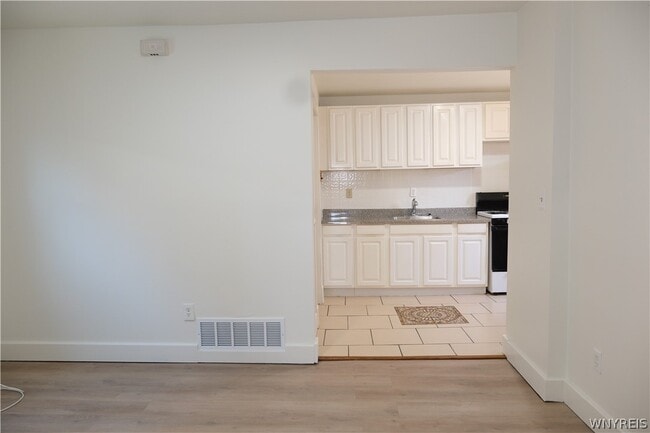 Building Photo - 51 Days Park