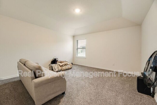 Building Photo - 7205 Bledington Ln