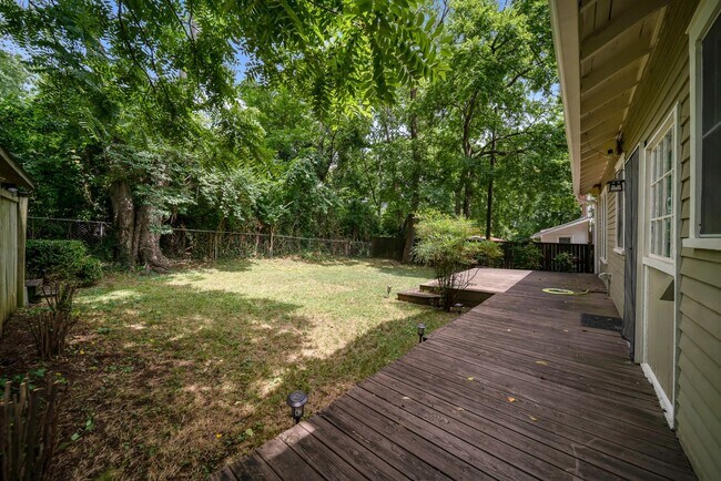 Building Photo - Charming 3BE/2BA cottage in a great location of Belmont-Hillsboro!