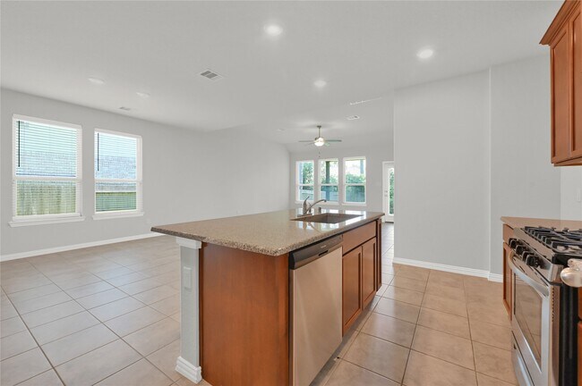 Building Photo - 175 Gray Pne Grv