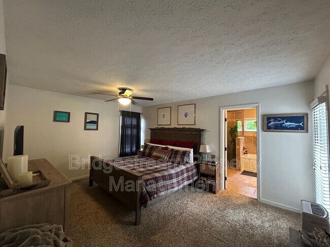 Building Photo - 1280 Whitetail Dr