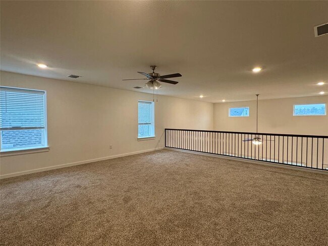 Building Photo - 2320 Magnolia Hl Dr