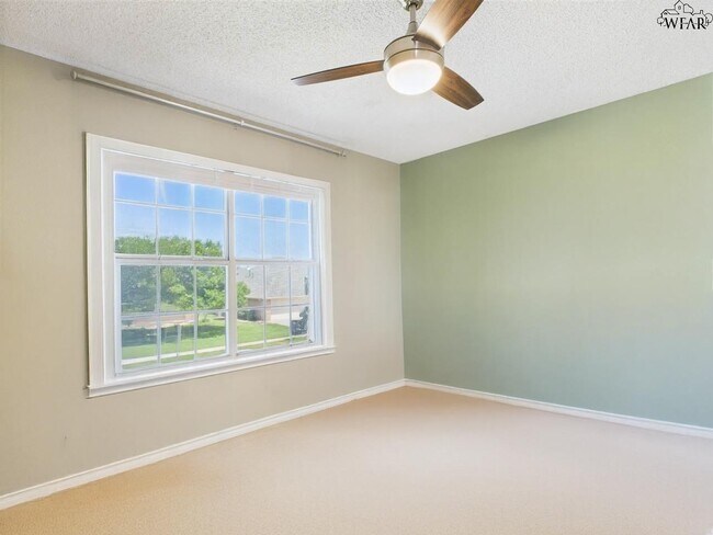 Building Photo - 3504 Rugby Ln