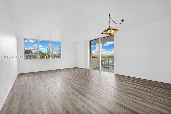 Building Photo - 3301 NE 5th Ave