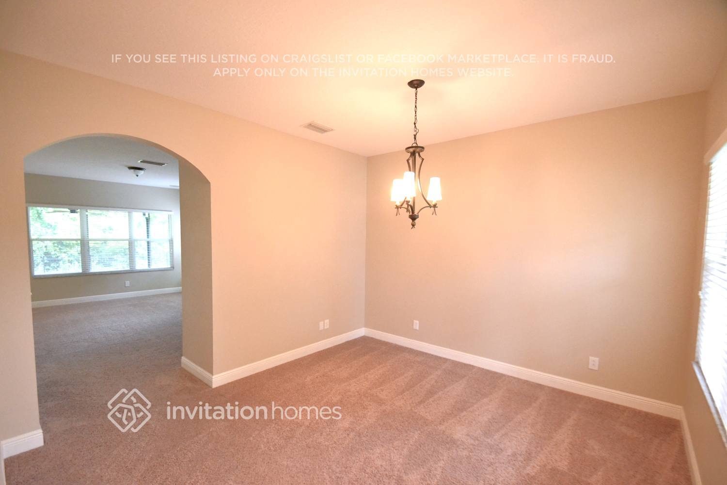 Building Photo - 11140 Creek Haven Dr