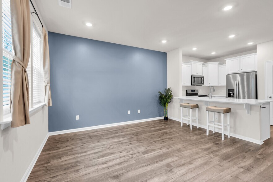 Building Photo - 19 Katherine Dr