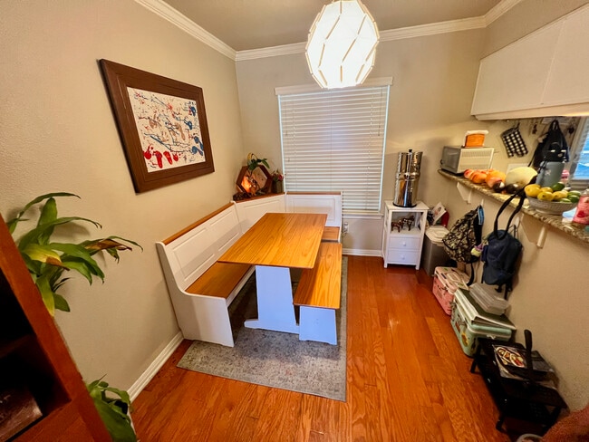 Building Photo - 1500 East Side Dr