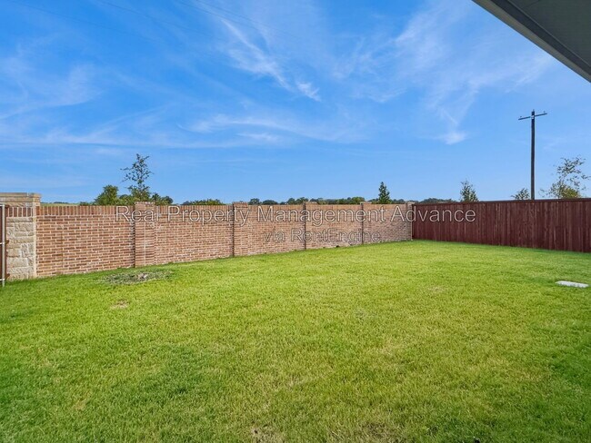 Building Photo - 1629 Topaz Trl