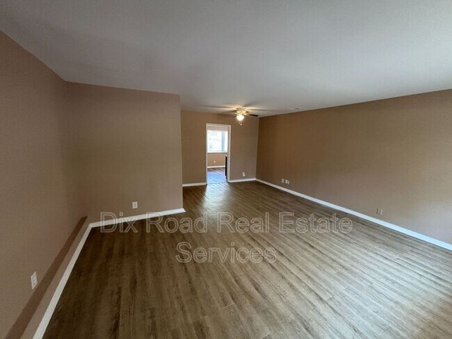 Building Photo - 440 Mc Creary Ct