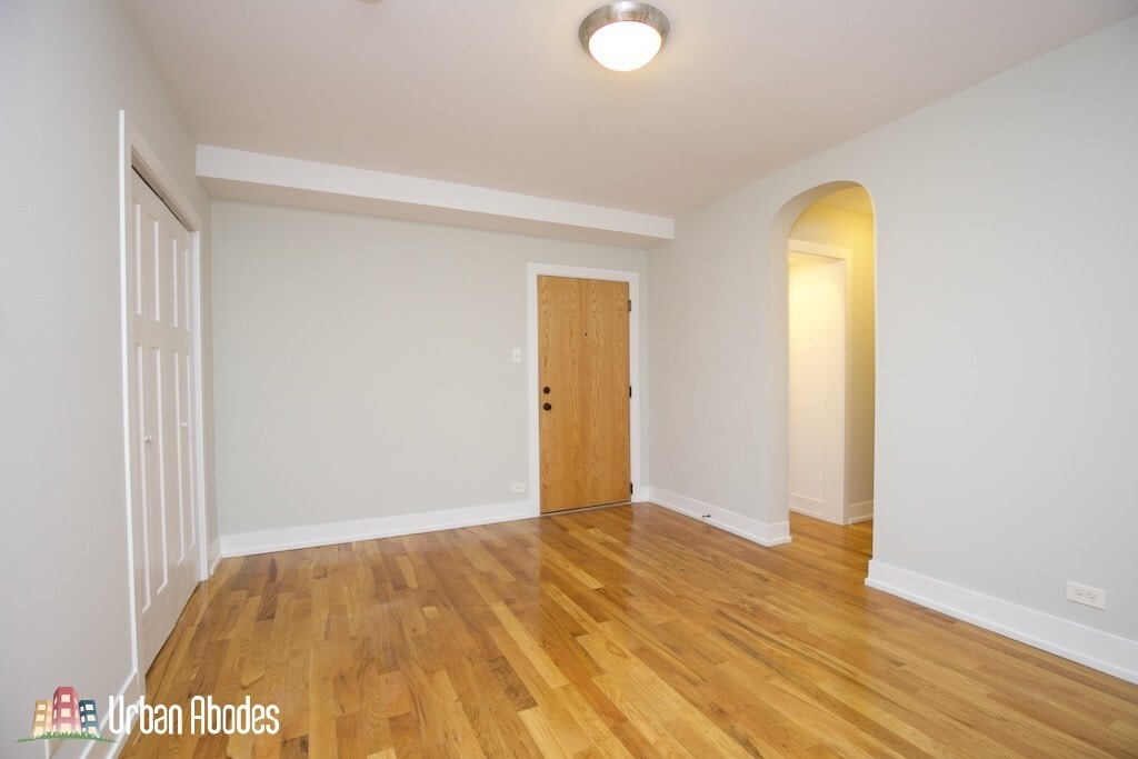 Building Photo - 556 W Arlington Pl