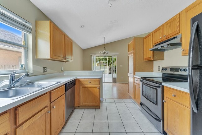 Building Photo - 8042 Tabby Ln